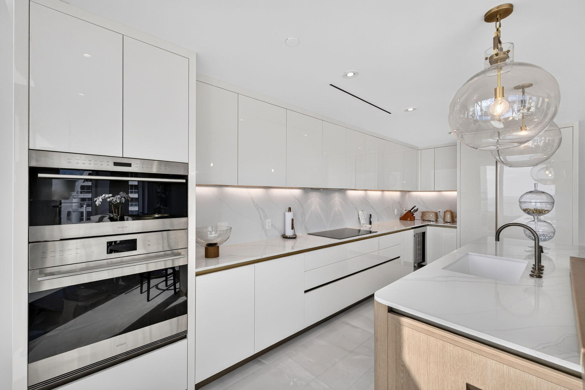 525 N Fort Lauderdale Bch Blvd #1602 Fort Lauderdale, FL 33304
