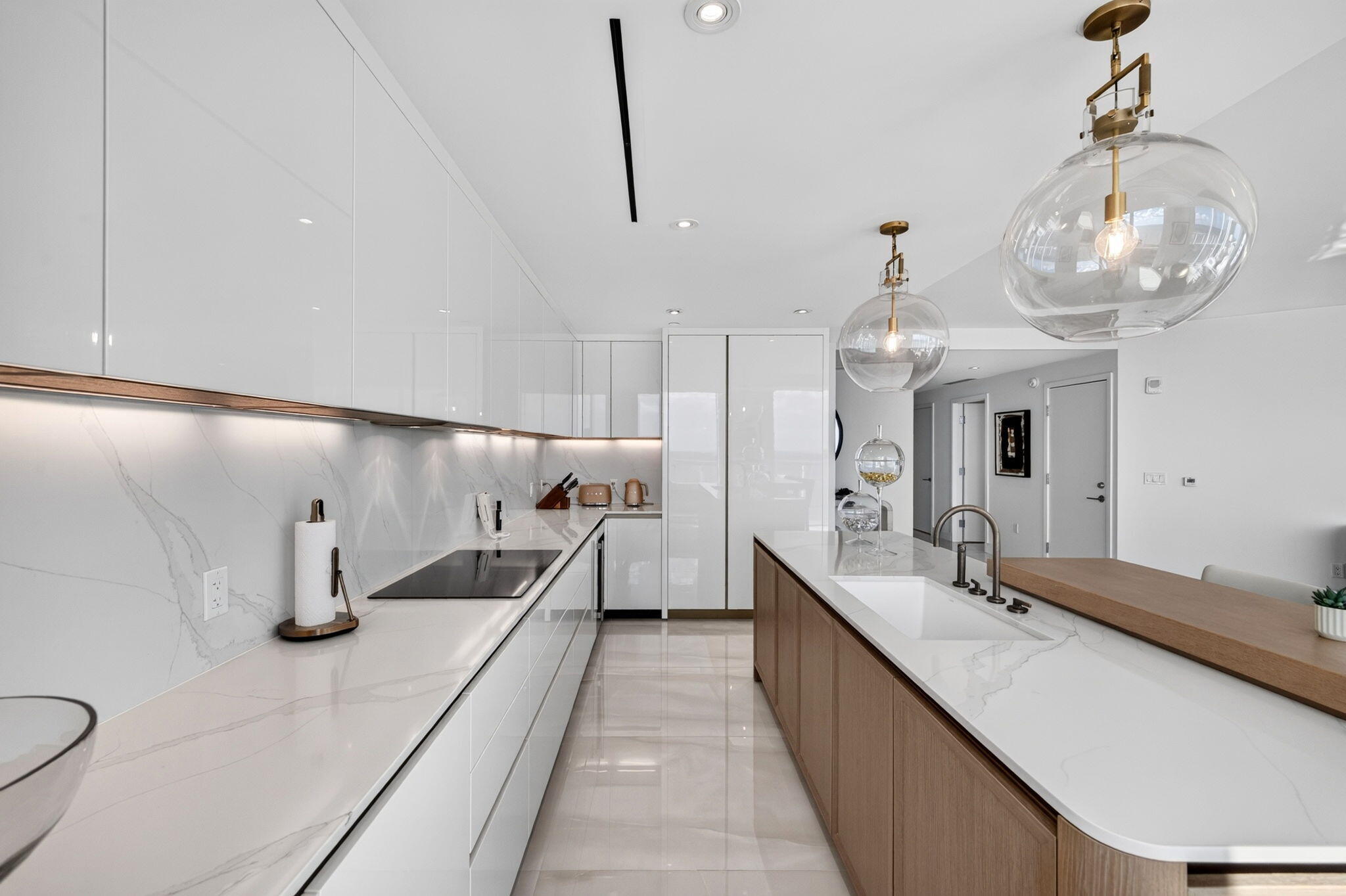 525 N Fort Lauderdale Bch Blvd #1602 Fort Lauderdale, FL 33304