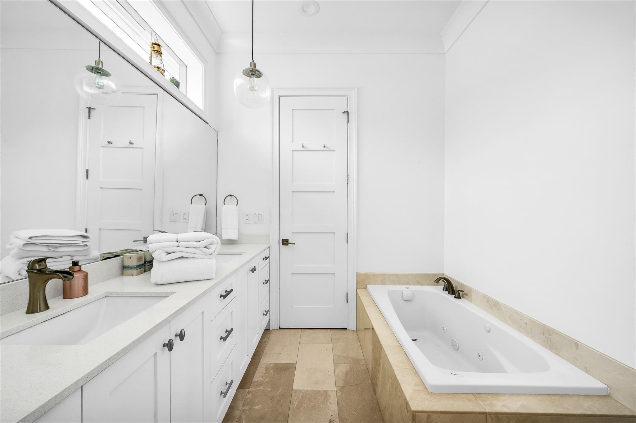 716 Ponce De Leon Fort Lauderdale, FL 33316