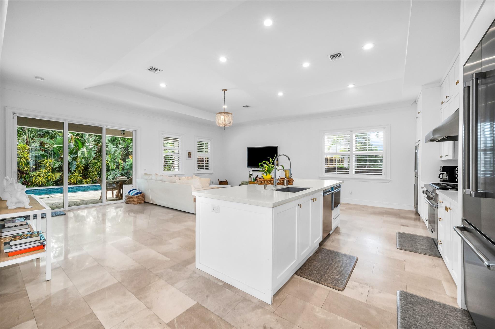 716 Ponce De Leon Fort Lauderdale, FL 33316