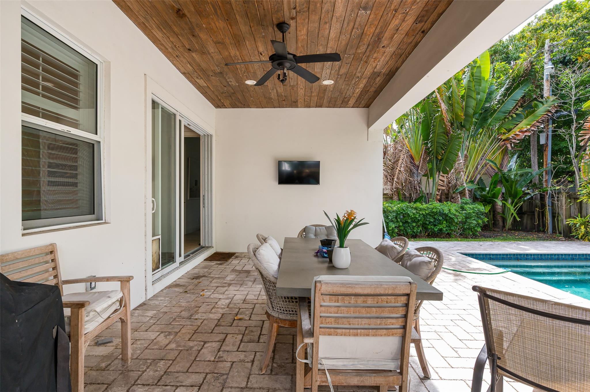 716 Ponce De Leon Fort Lauderdale, FL 33316