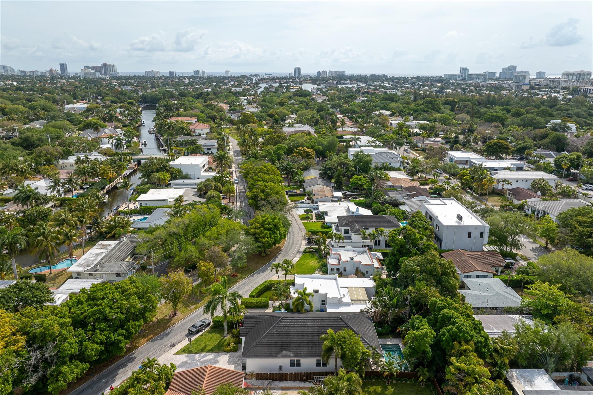 716 Ponce De Leon Fort Lauderdale, FL 33316