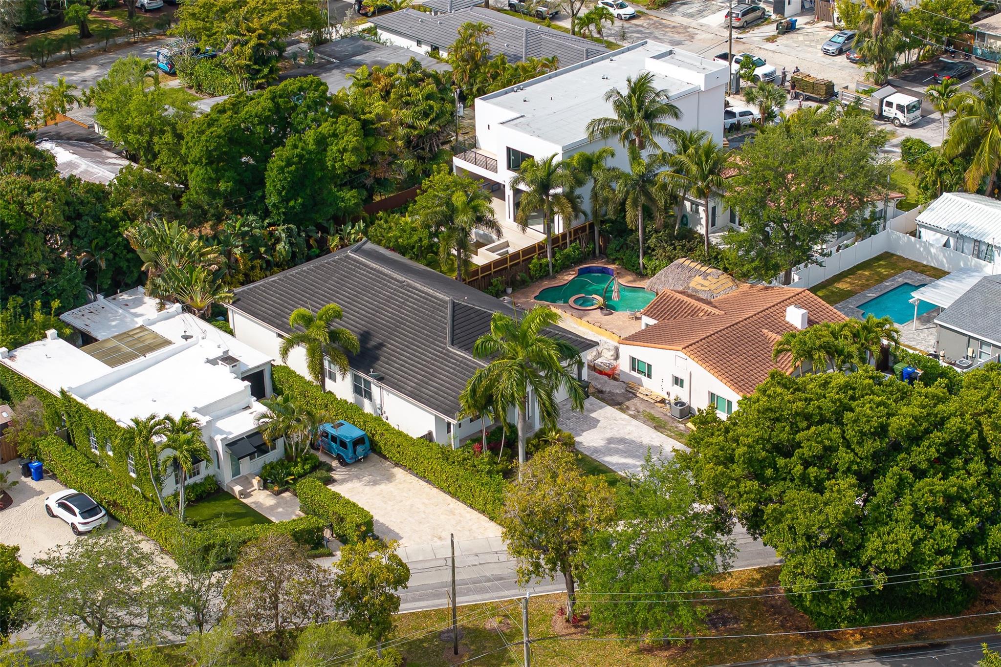 716 Ponce De Leon Fort Lauderdale, FL 33316