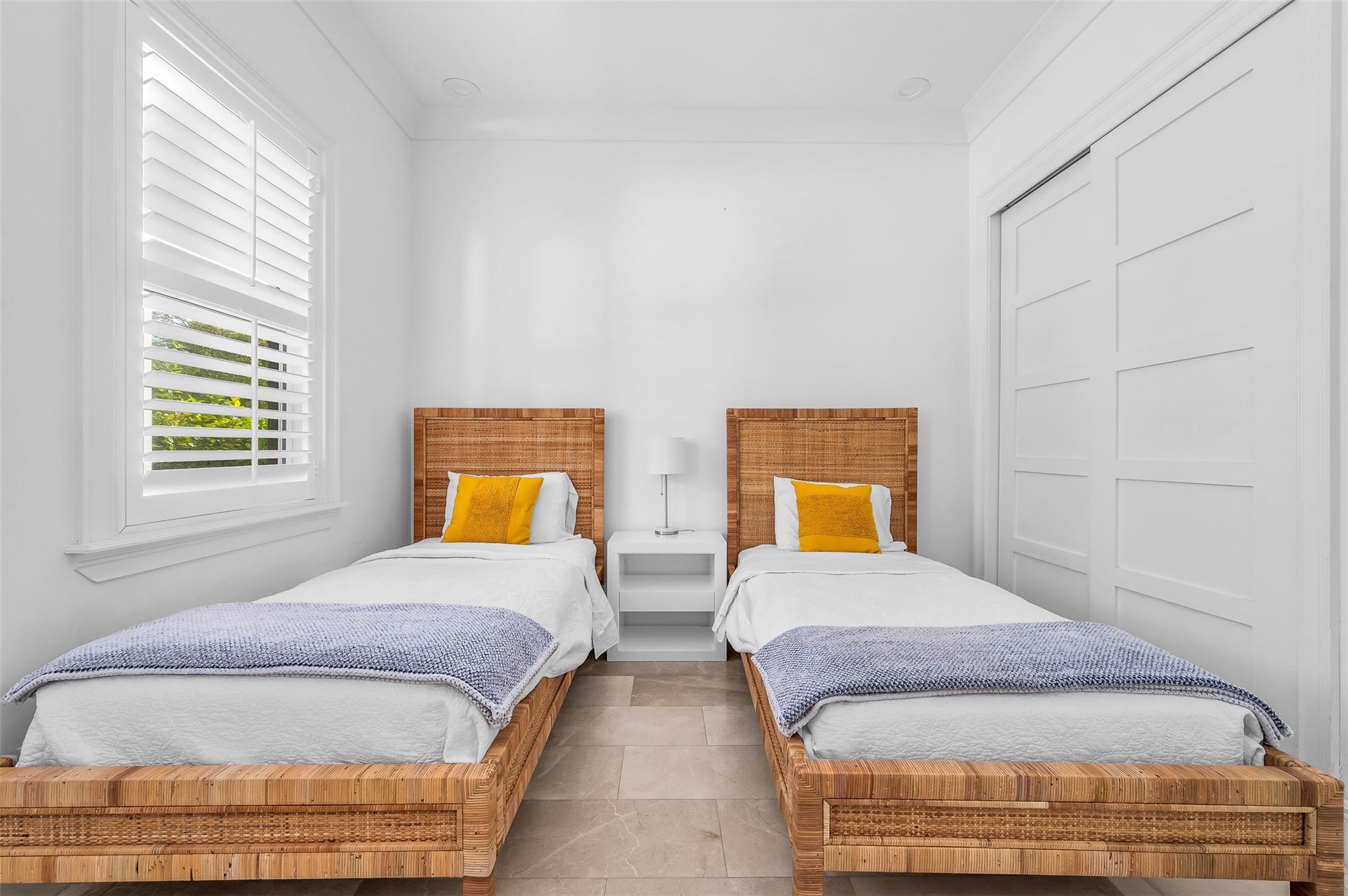 716 Ponce De Leon Fort Lauderdale, FL 33316