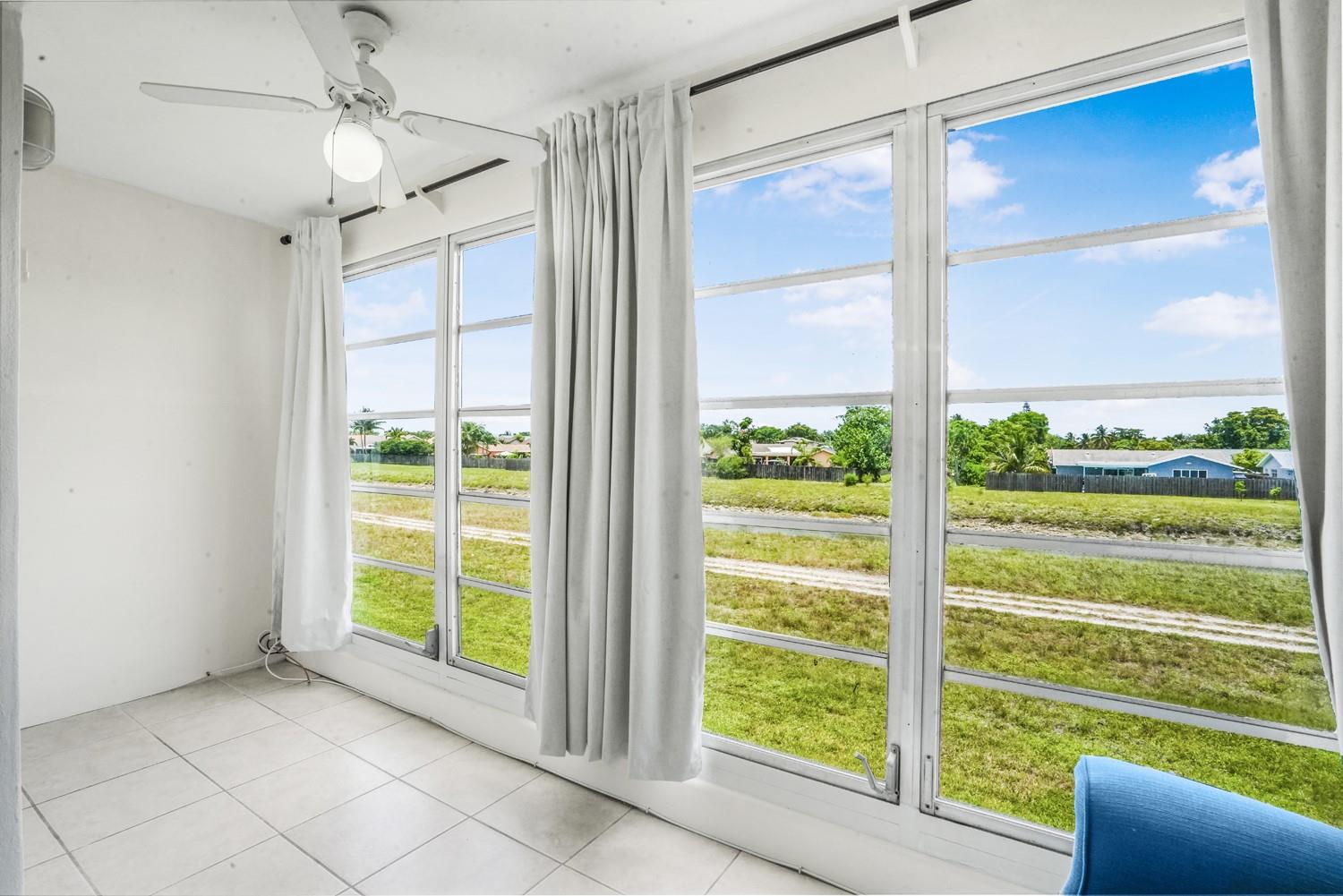 9081 Sunrise Lks Blvd #214