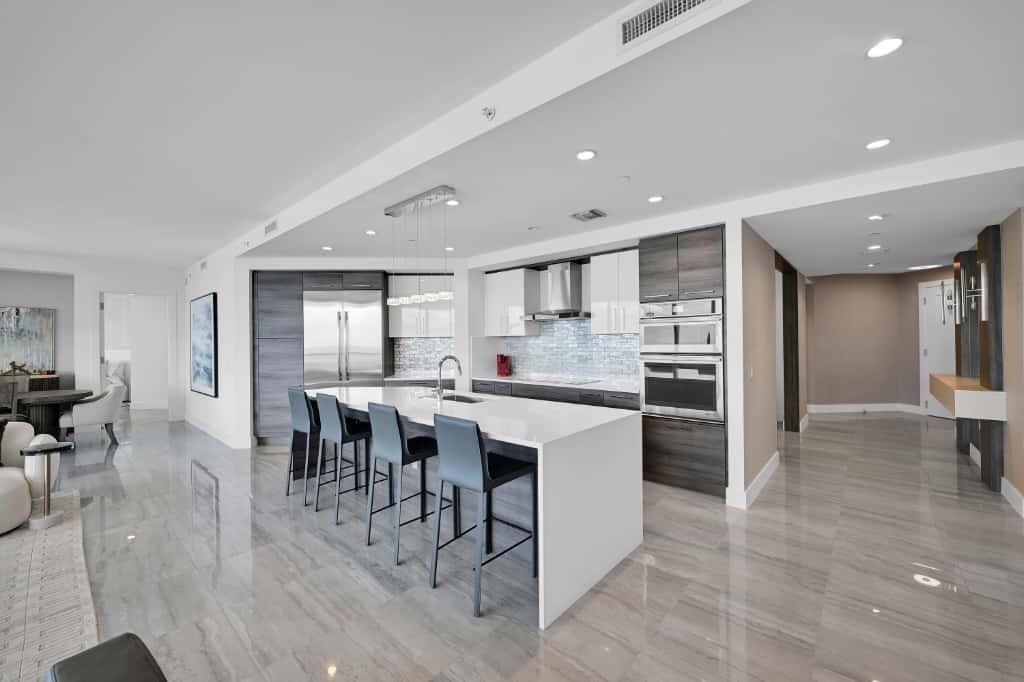 100 E Las Olas Blvd #4103 Fort Lauderdale, FL 33301