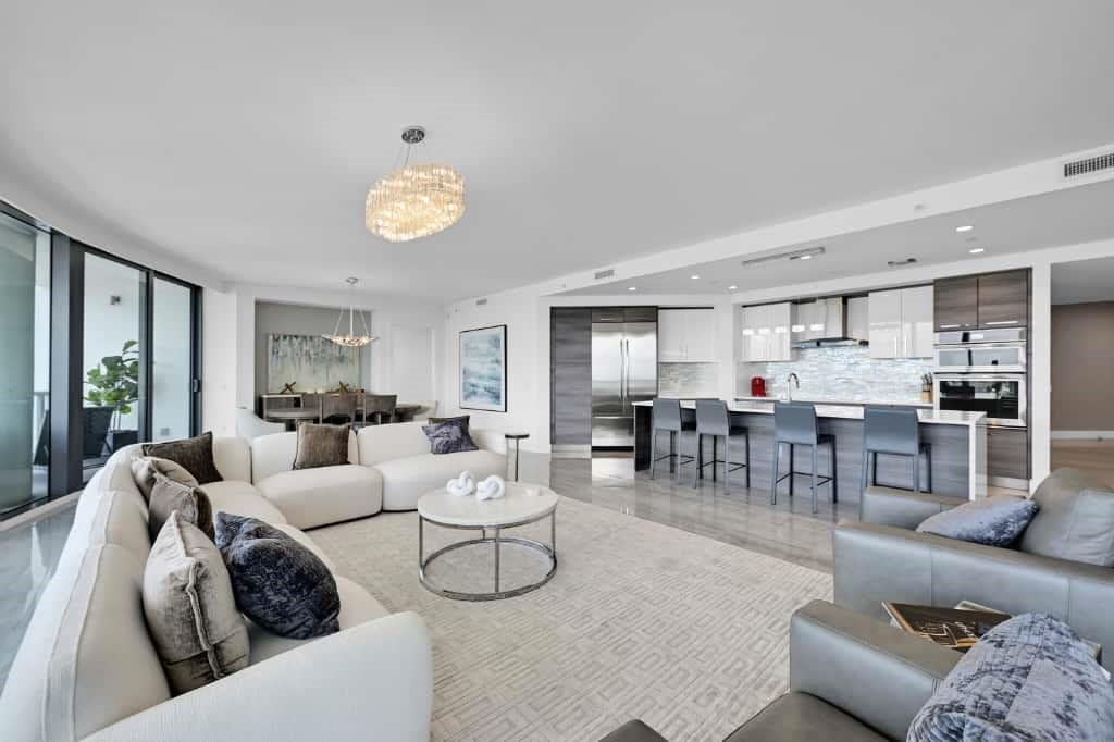 100 E Las Olas Blvd #4103 Fort Lauderdale, FL 33301