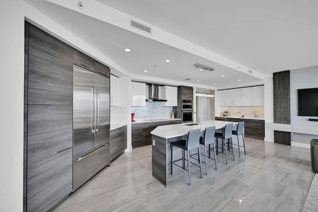 100 E Las Olas Blvd #4103 Fort Lauderdale, FL 33301