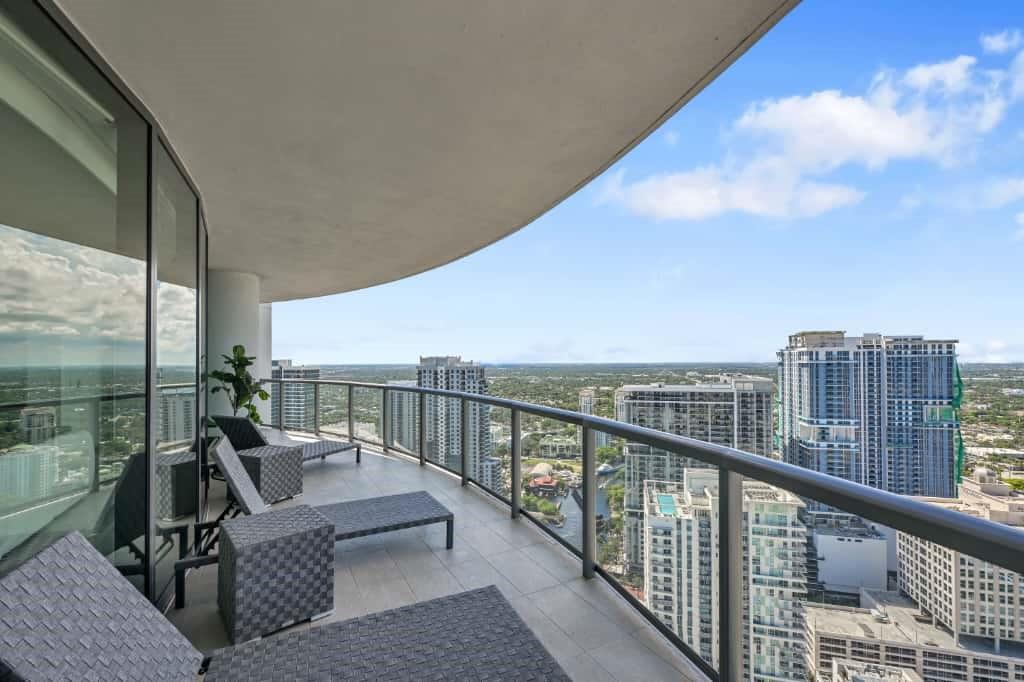 100 E Las Olas Blvd #4103 Fort Lauderdale, FL 33301