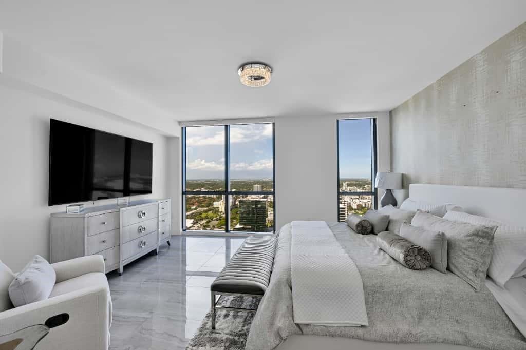 100 E Las Olas Blvd #4103 Fort Lauderdale, FL 33301