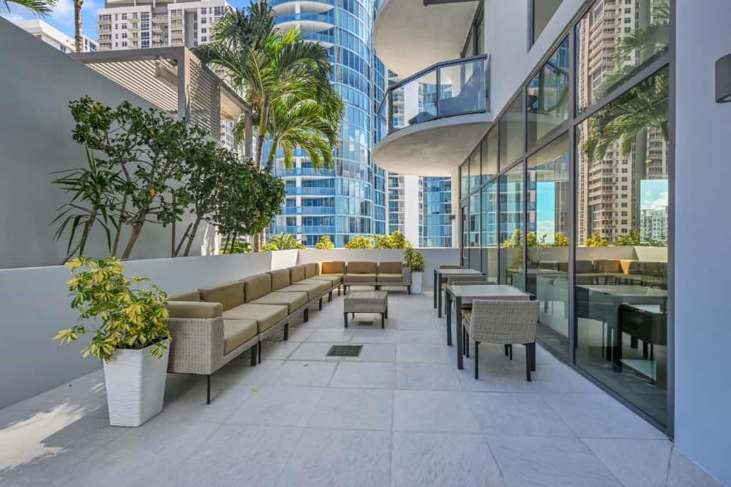 100 E Las Olas Blvd #4103 Fort Lauderdale, FL 33301