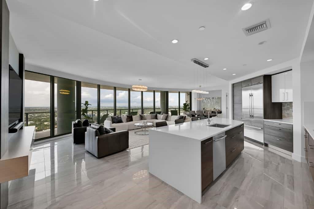 100 E Las Olas Blvd #4103 Fort Lauderdale, FL 33301