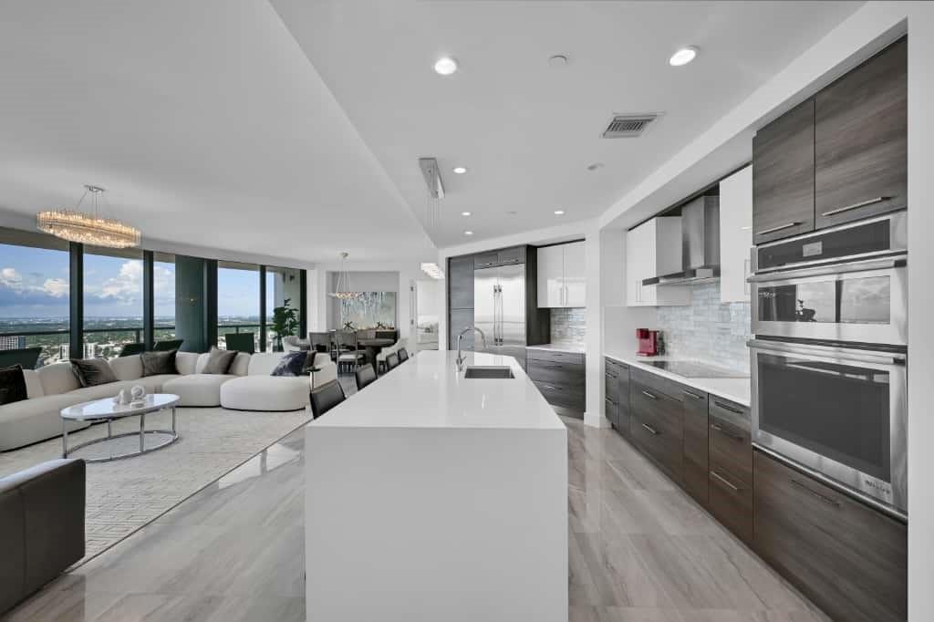 100 E Las Olas Blvd #4103 Fort Lauderdale, FL 33301