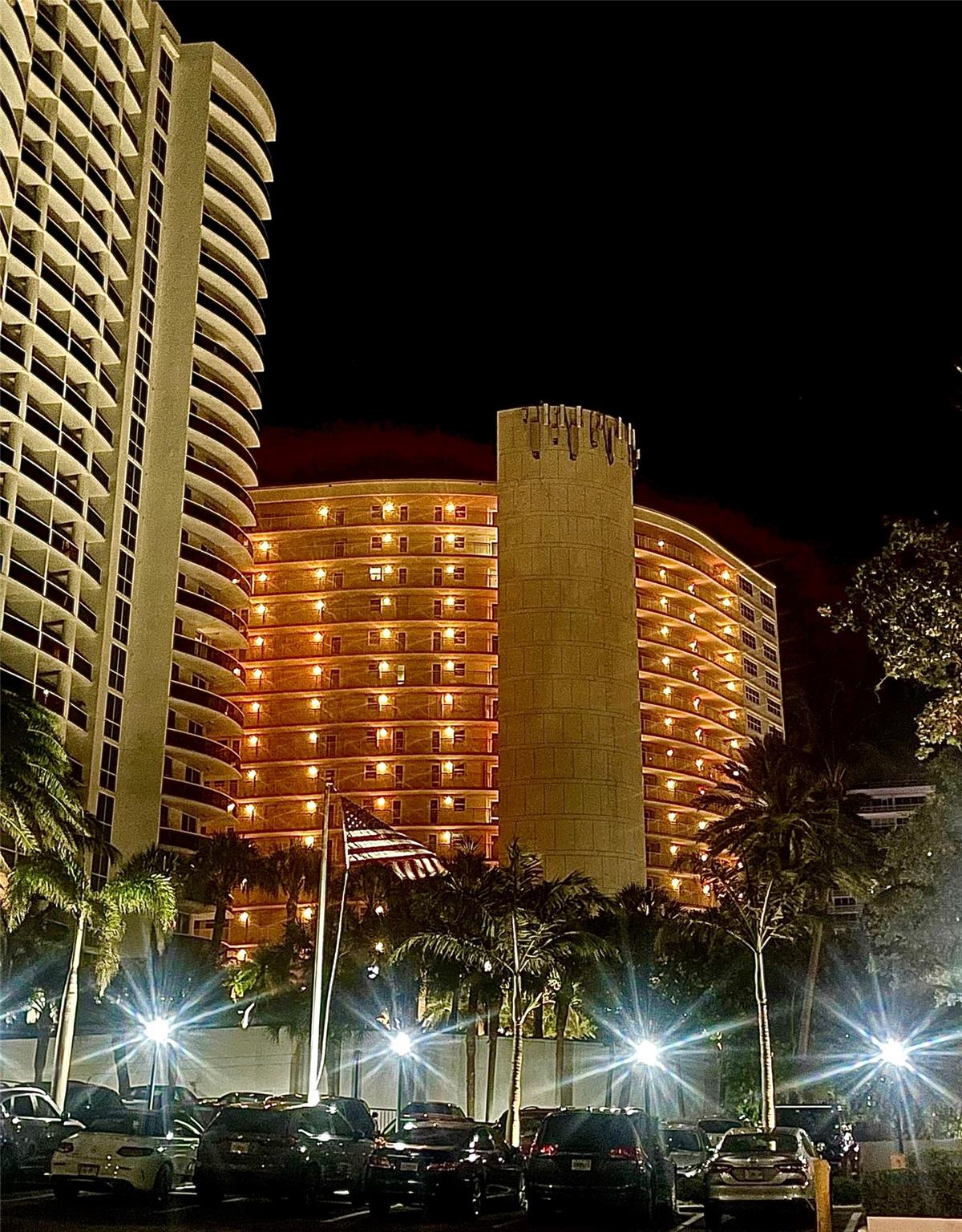 4100 Galt Ocean Dr #306