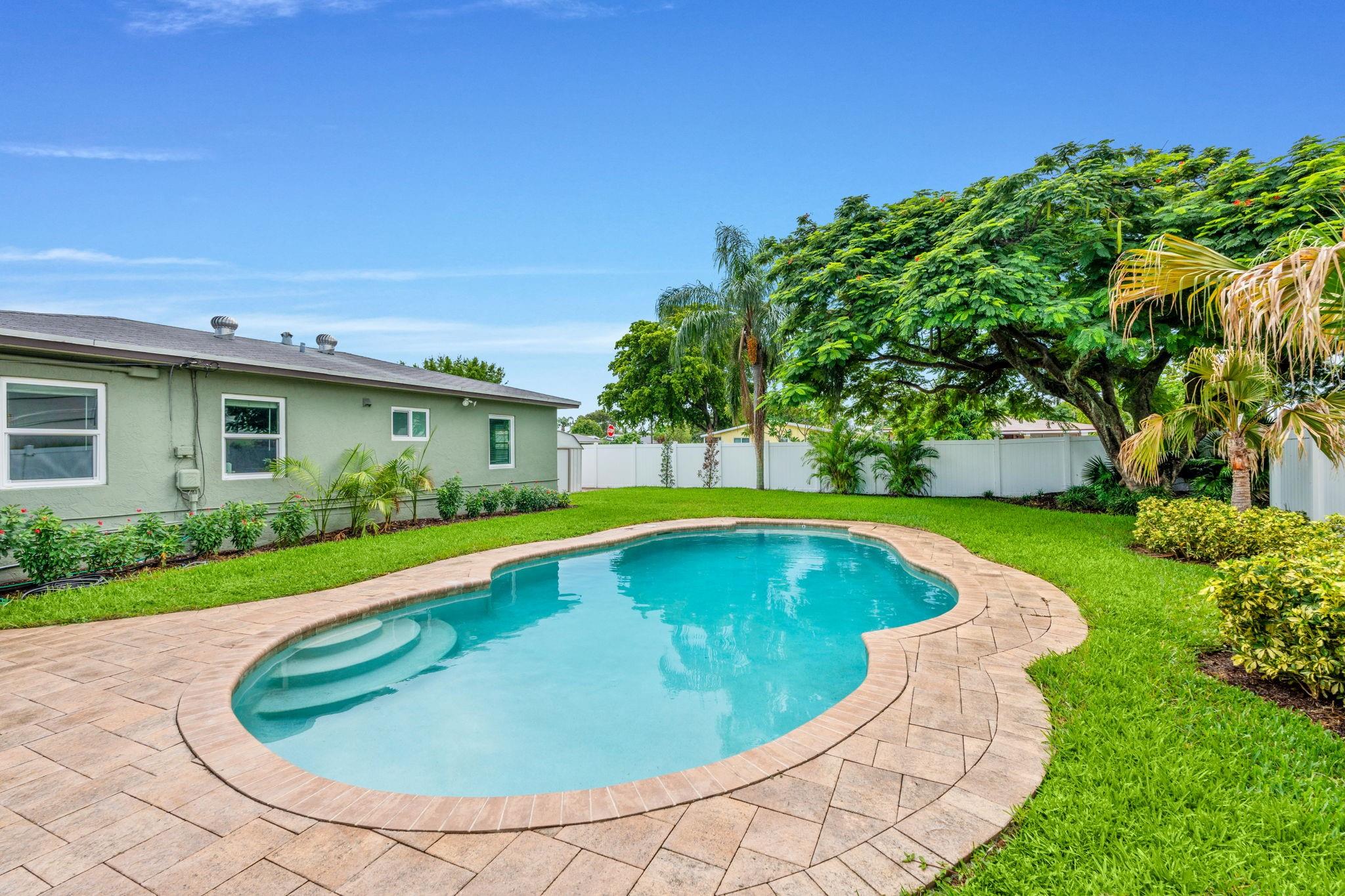 519 NW 48th St