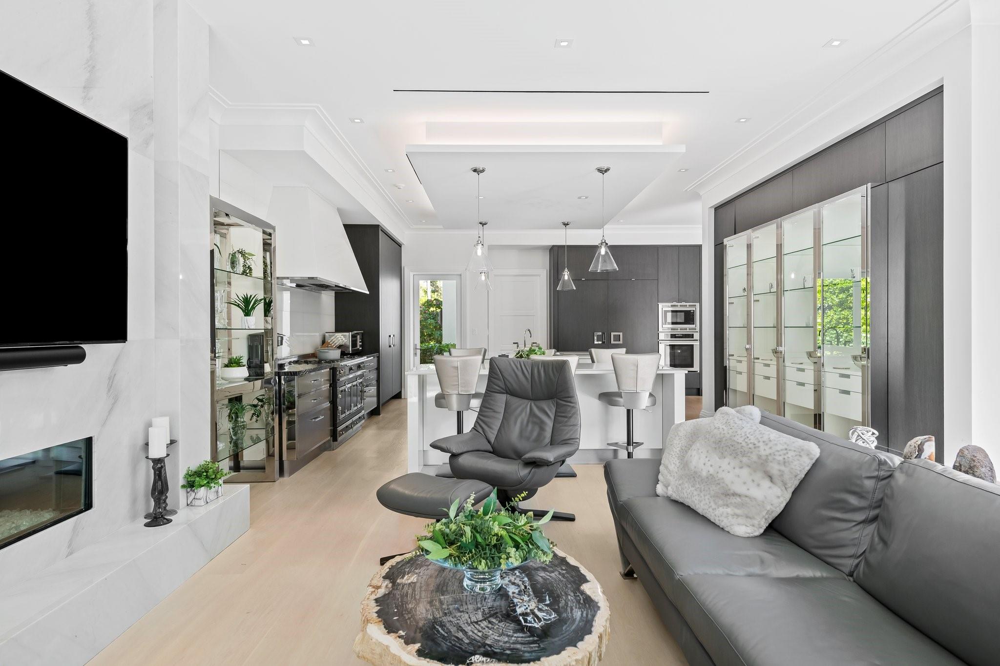 150 Kings Rd Palm Beach, FL 33480 150 Kings Rd Palm Beach, FL 33480