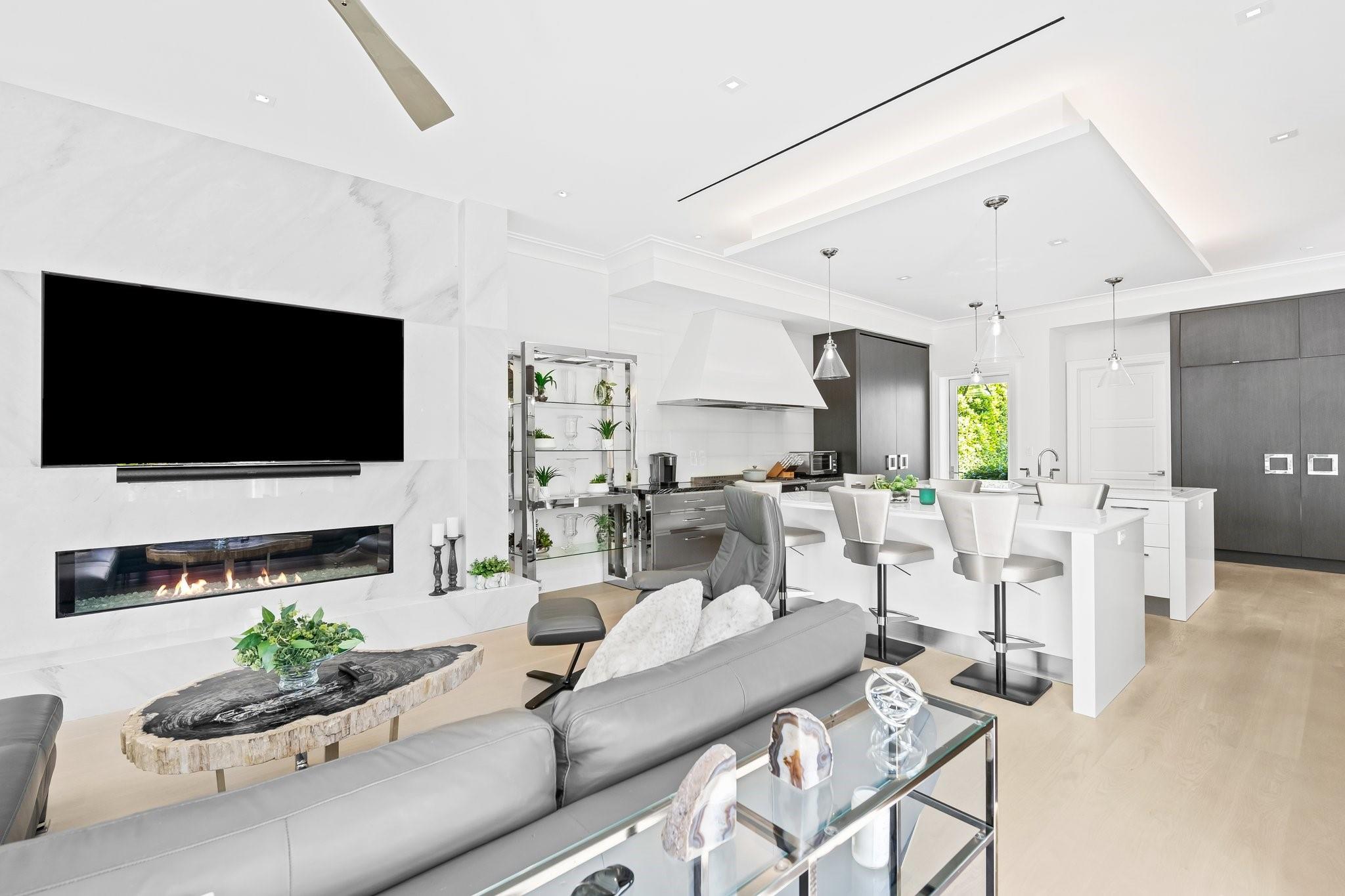 150 Kings Rd Palm Beach, FL 33480 150 Kings Rd Palm Beach, FL 33480