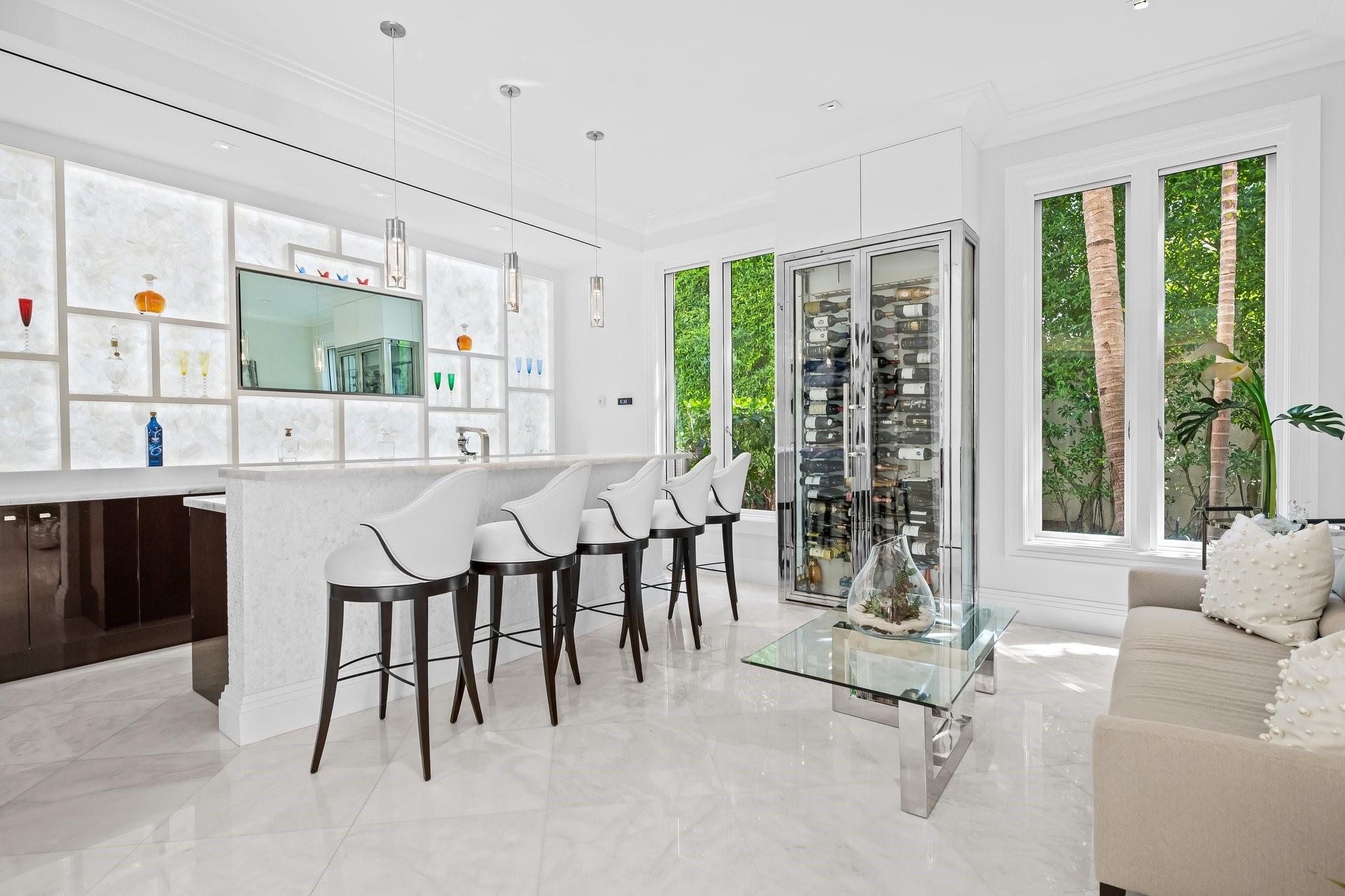 150 Kings Rd Palm Beach, FL 33480 150 Kings Rd Palm Beach, FL 33480