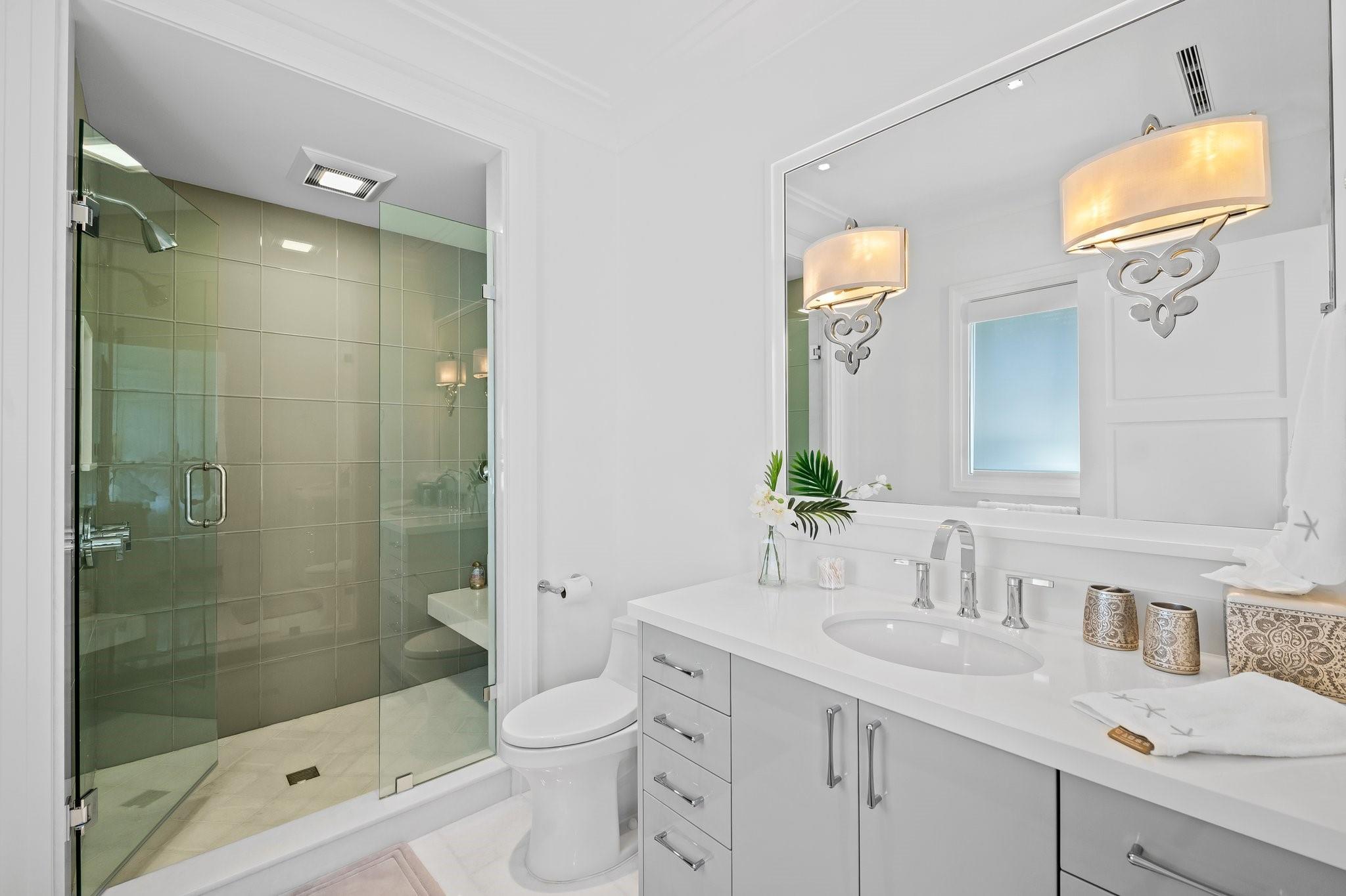 150 Kings Rd Palm Beach, FL 33480 150 Kings Rd Palm Beach, FL 33480