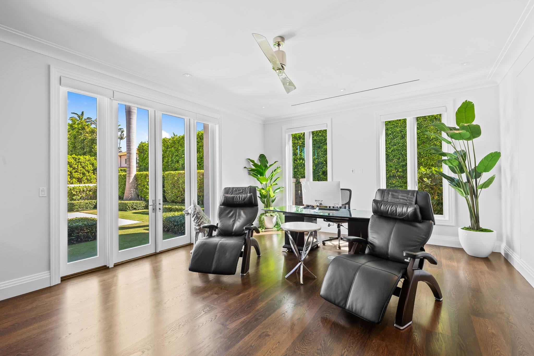 150 Kings Rd Palm Beach, FL 33480 150 Kings Rd Palm Beach, FL 33480