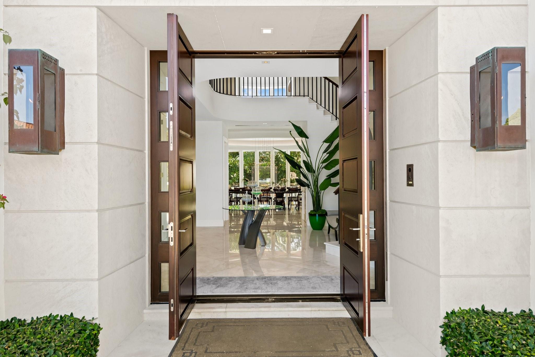 150 Kings Rd Palm Beach, FL 33480 150 Kings Rd Palm Beach, FL 33480