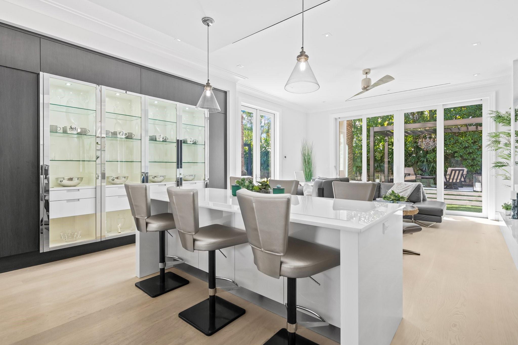 150 Kings Rd Palm Beach, FL 33480 150 Kings Rd Palm Beach, FL 33480