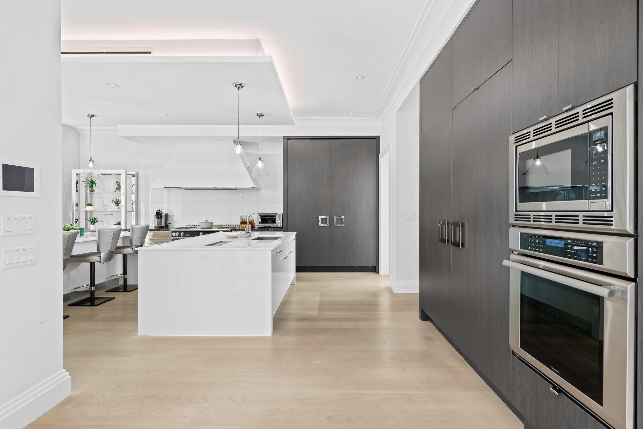 150 Kings Rd Palm Beach, FL 33480 150 Kings Rd Palm Beach, FL 33480