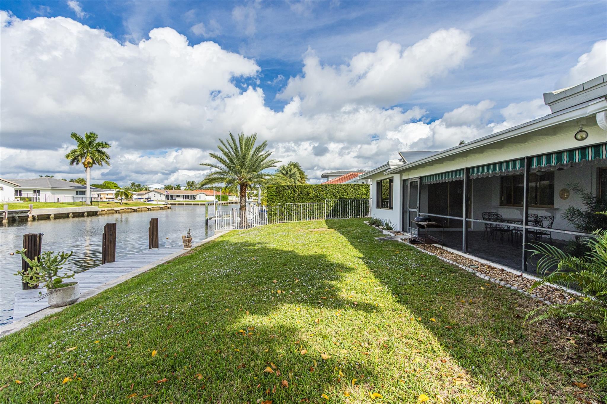 5601 Bayview Dr Fort Lauderdale, FL 33308