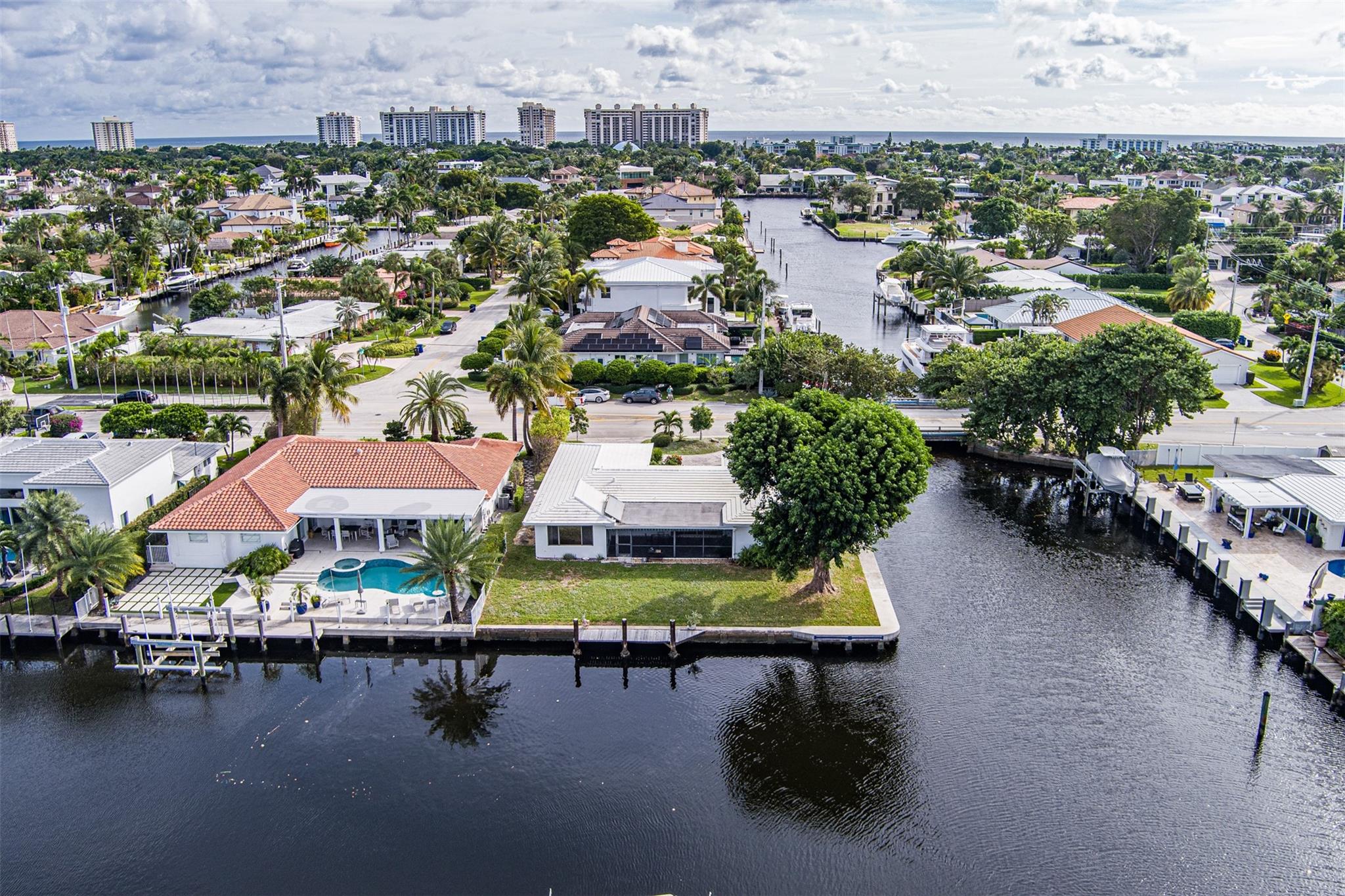 5601 Bayview Dr Fort Lauderdale, FL 33308