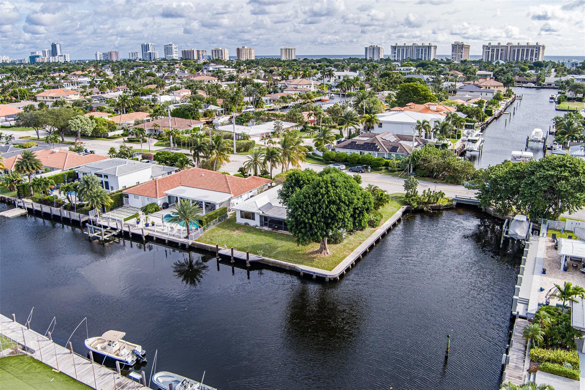 5601 Bayview Dr Fort Lauderdale, FL 33308