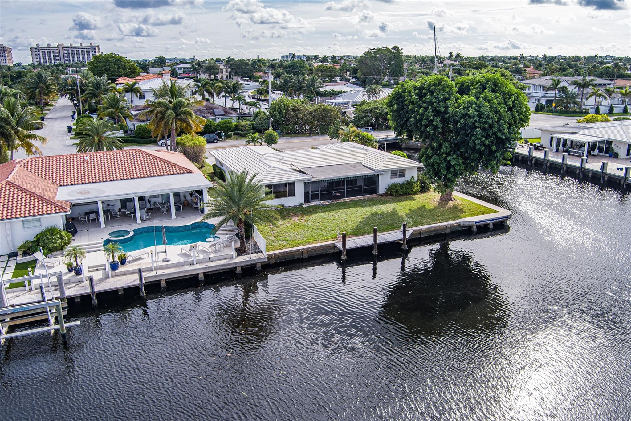 5601 Bayview Dr Fort Lauderdale, FL 33308