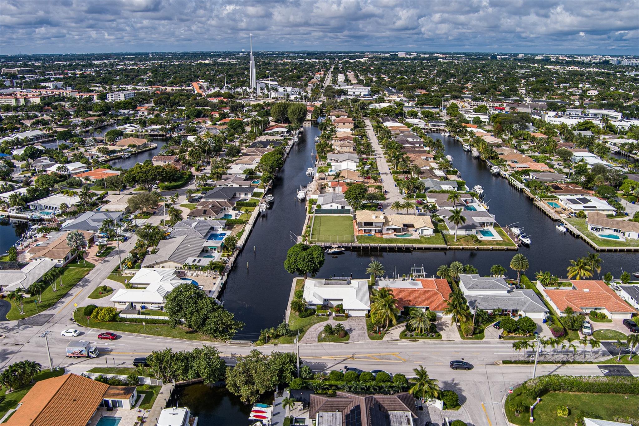 5601 Bayview Dr Fort Lauderdale, FL 33308