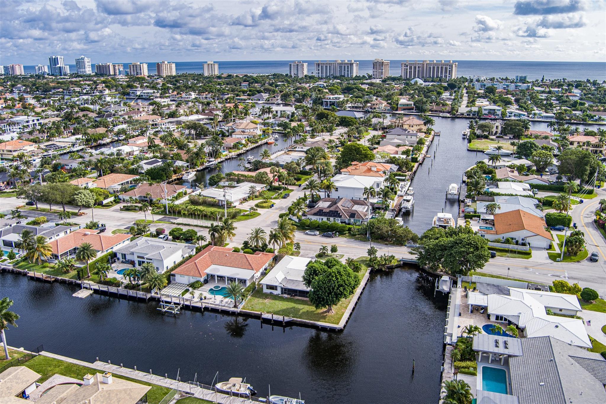 5601 Bayview Dr Fort Lauderdale, FL 33308