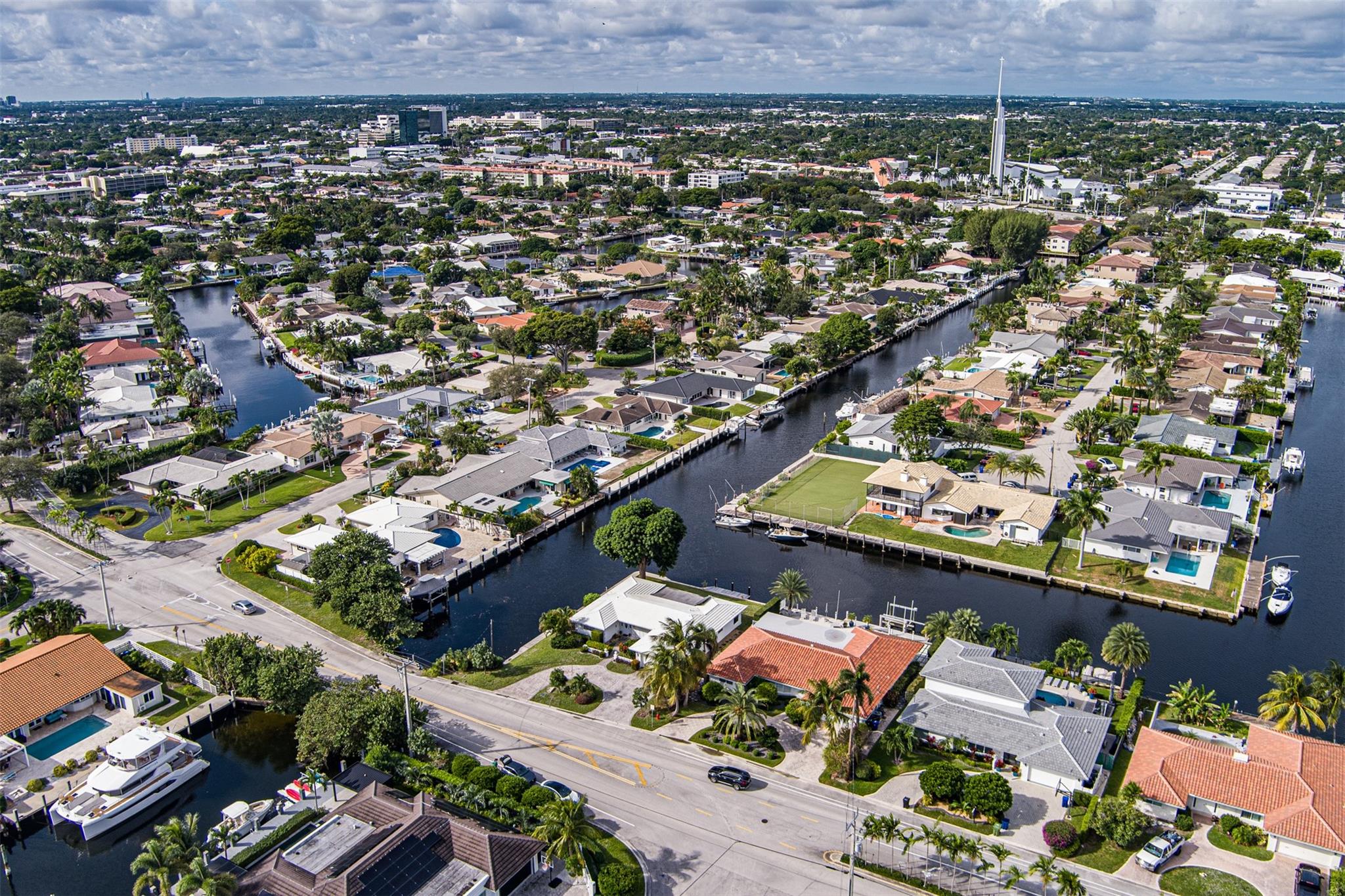 5601 Bayview Dr Fort Lauderdale, FL 33308