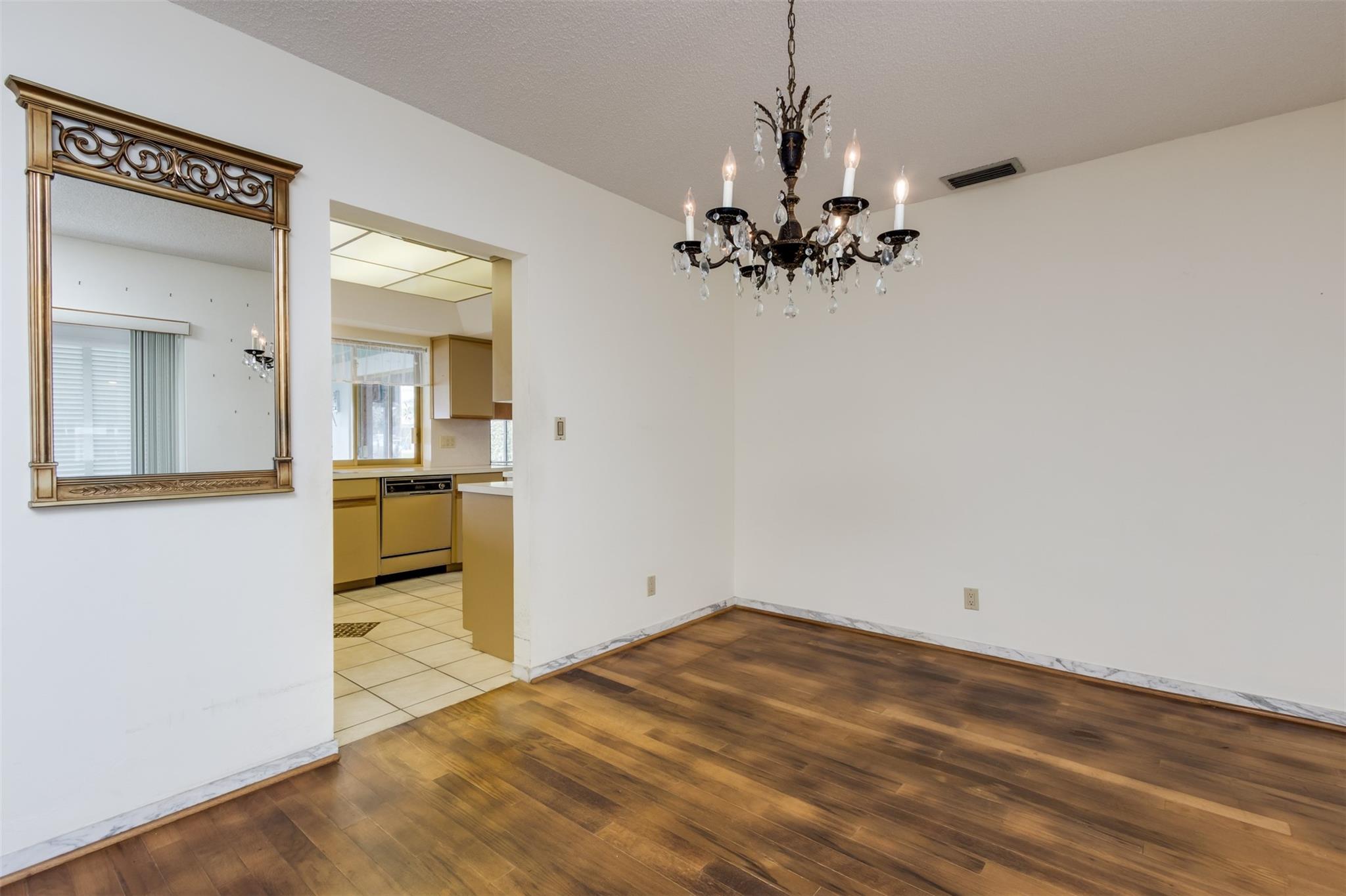 5601 Bayview Dr Fort Lauderdale, FL 33308