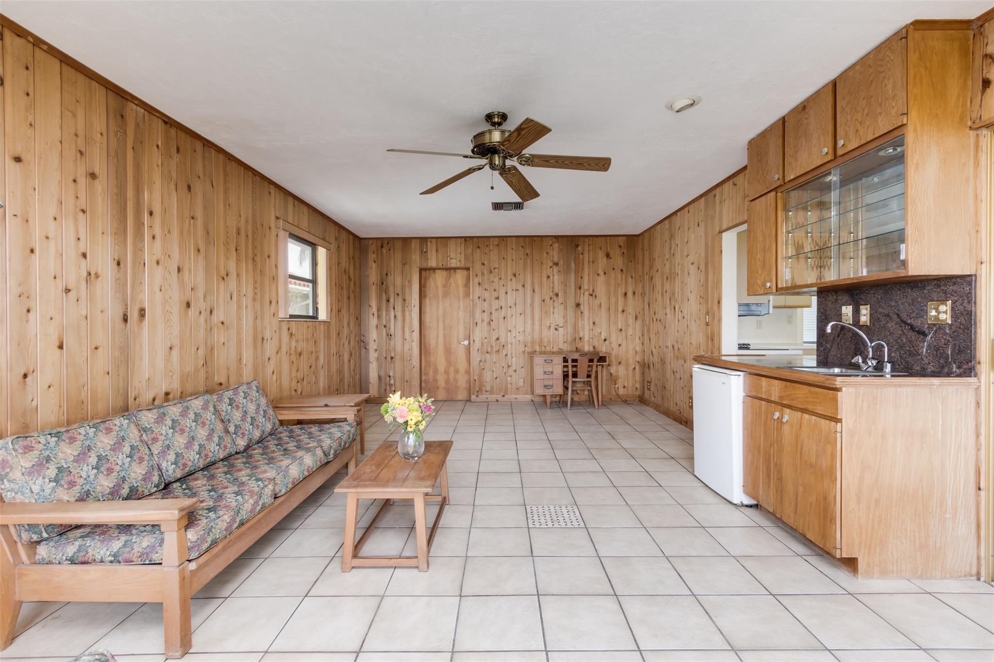 5601 Bayview Dr Fort Lauderdale, FL 33308