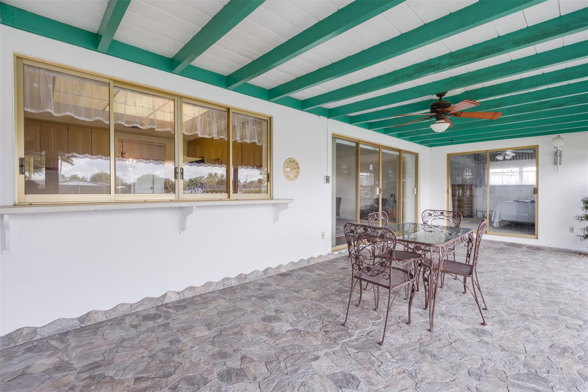 5601 Bayview Dr Fort Lauderdale, FL 33308