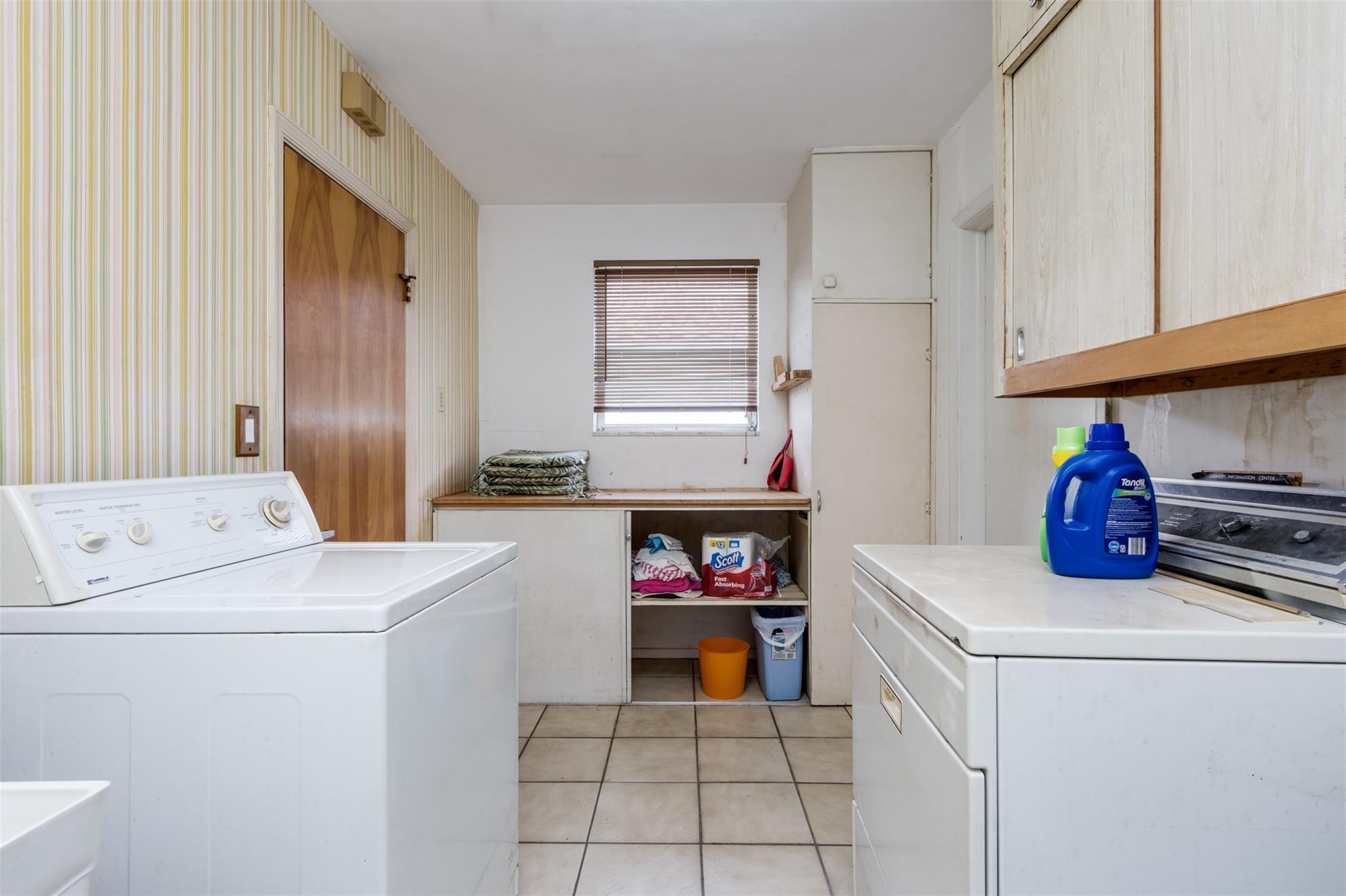 5601 Bayview Dr Fort Lauderdale, FL 33308