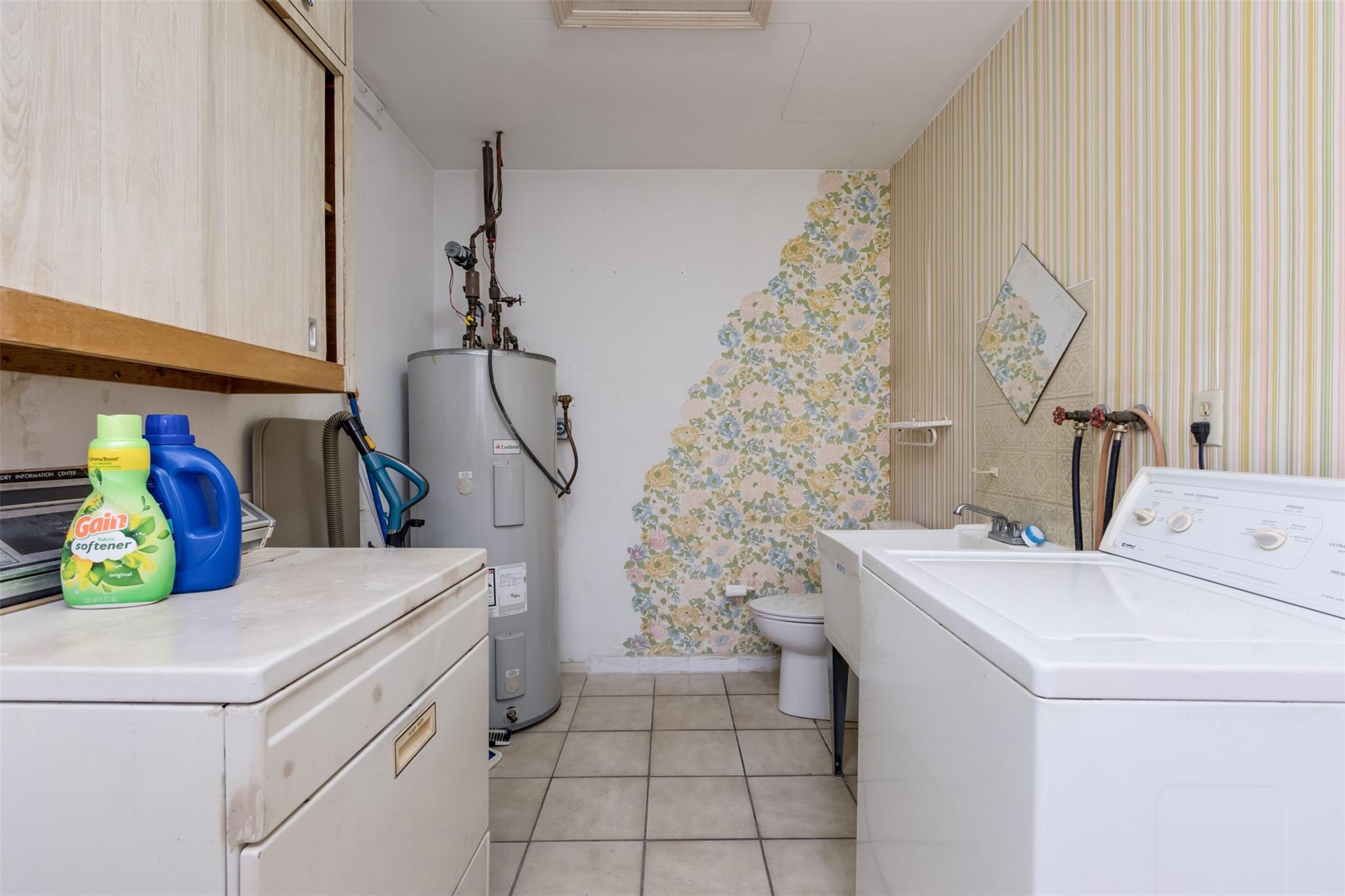 5601 Bayview Dr Fort Lauderdale, FL 33308