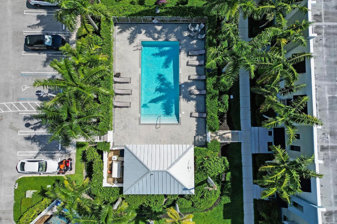 480 NE 35th Ct #2 Oakland Park, FL 33334