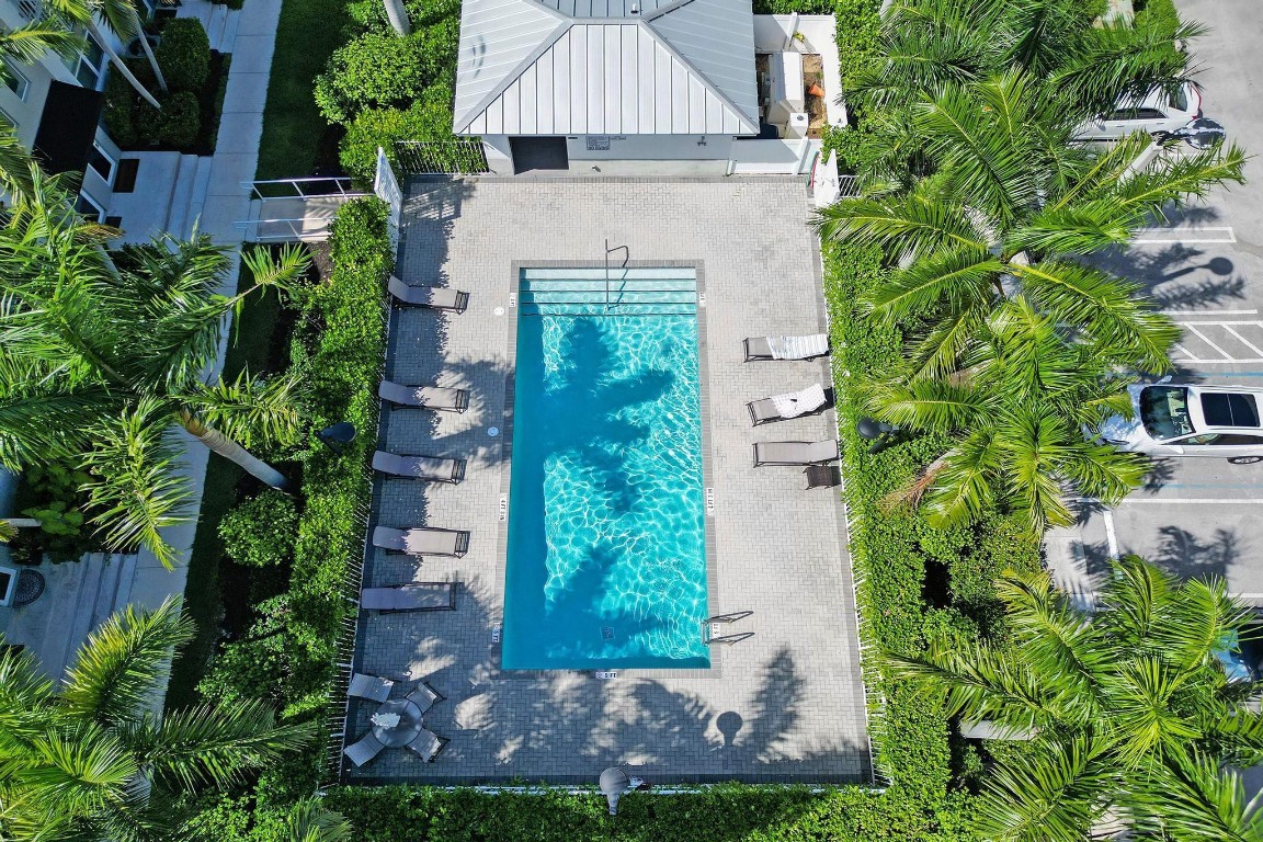 480 NE 35th Ct #2 Oakland Park, FL 33334