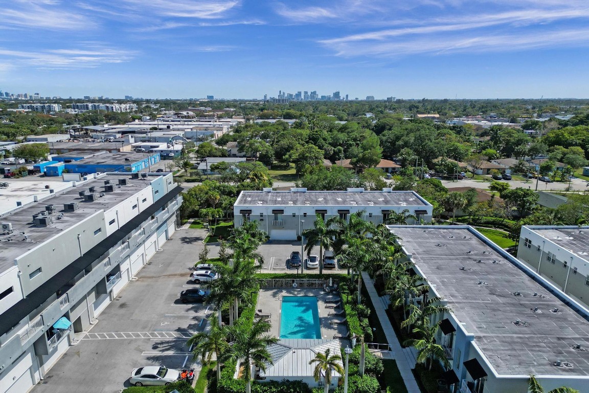 480 NE 35th Ct #2 Oakland Park, FL 33334