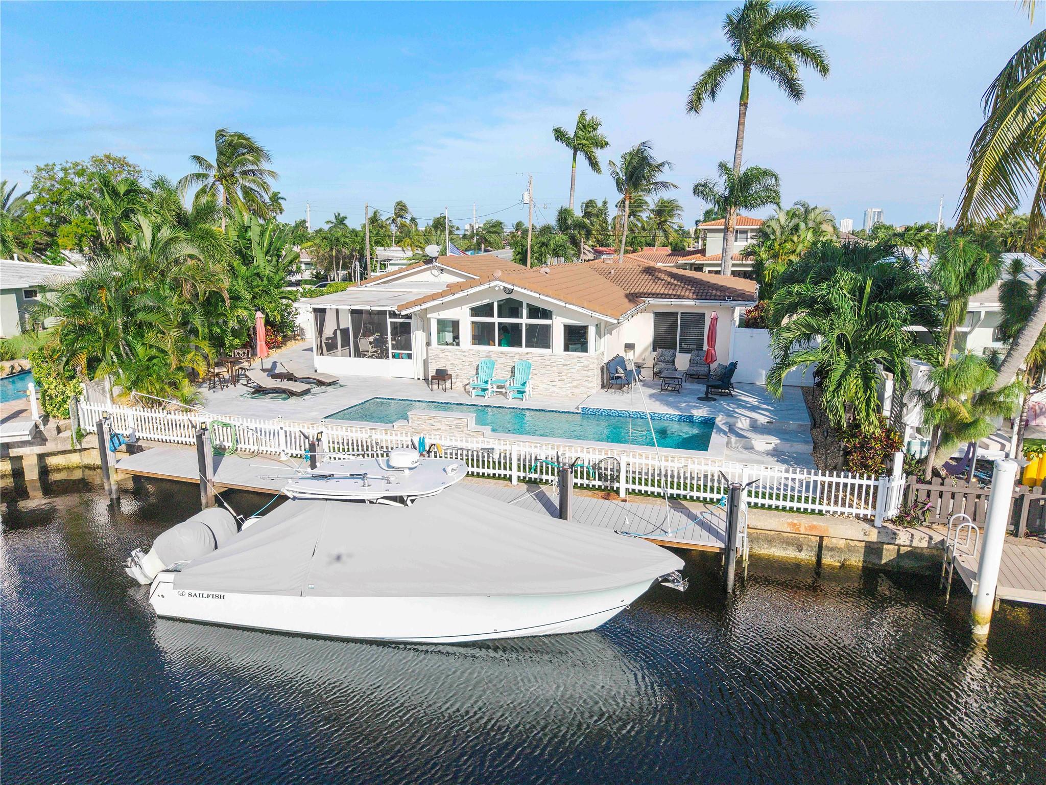 731 SE 4th Ave Pompano Beach, FL 33060