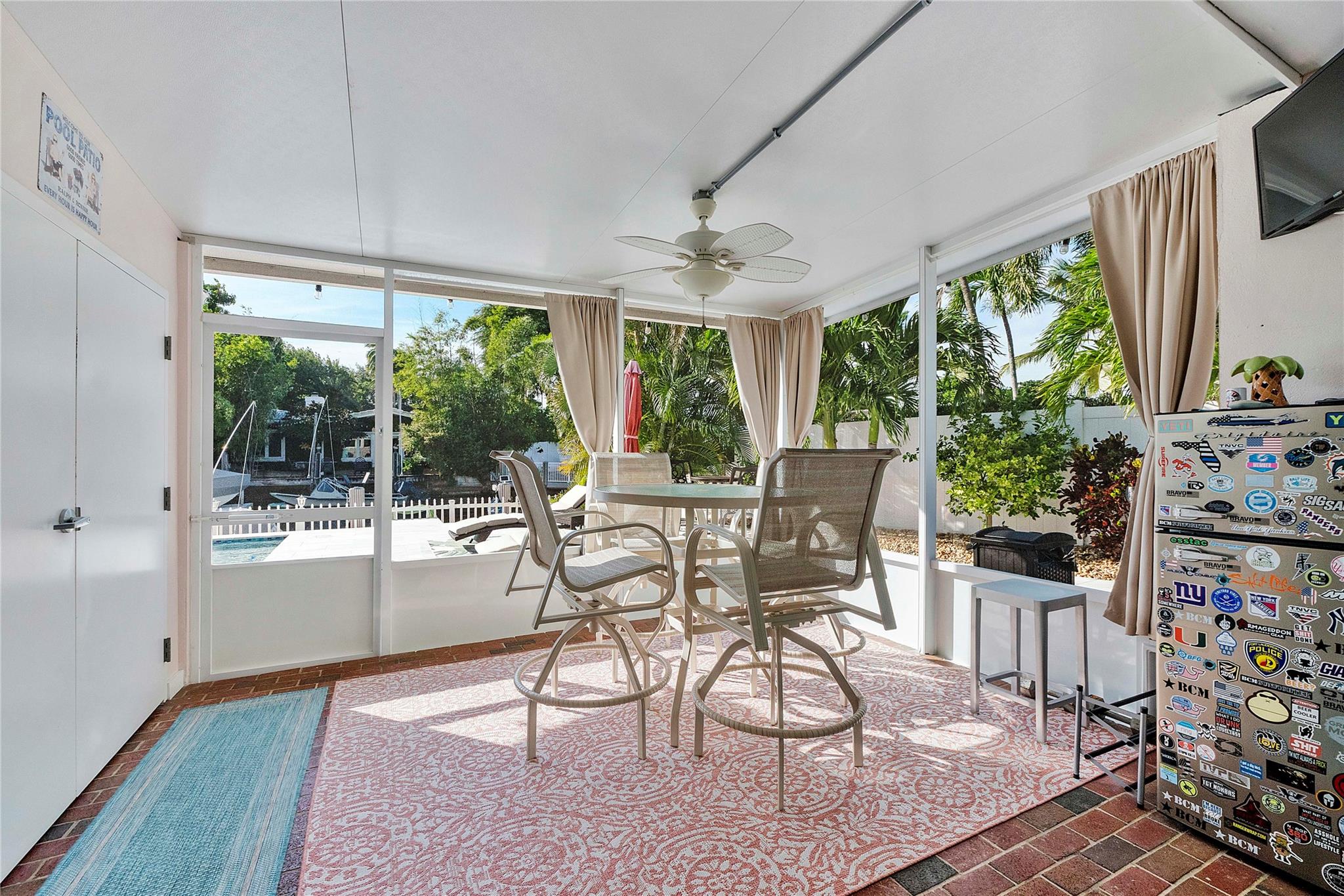 731 SE 4th Ave Pompano Beach, FL 33060