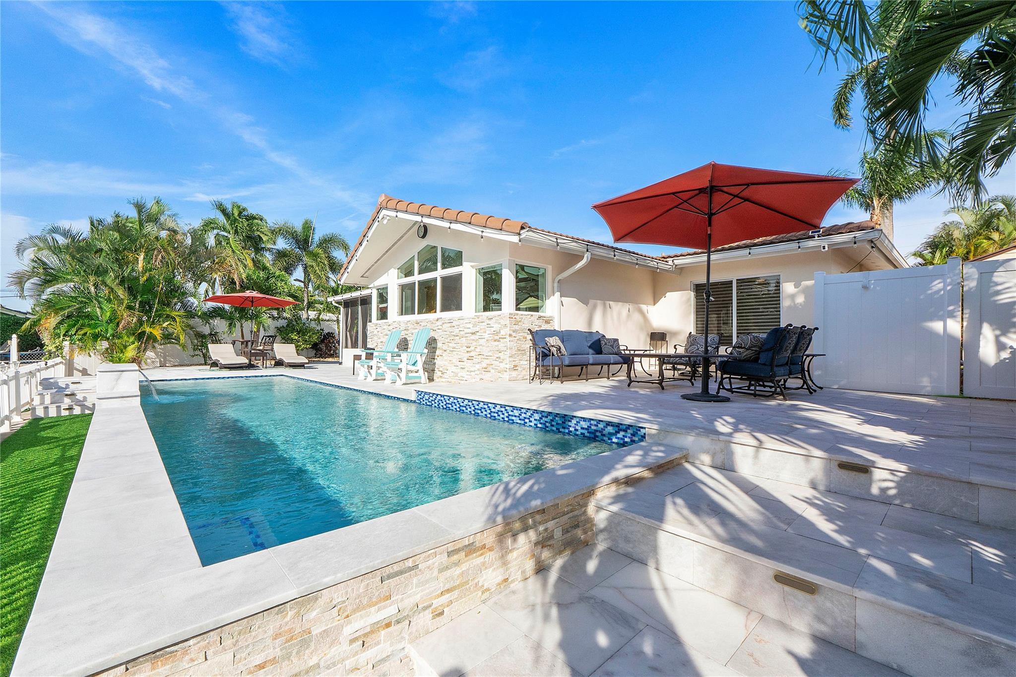 731 SE 4th Ave Pompano Beach, FL 33060