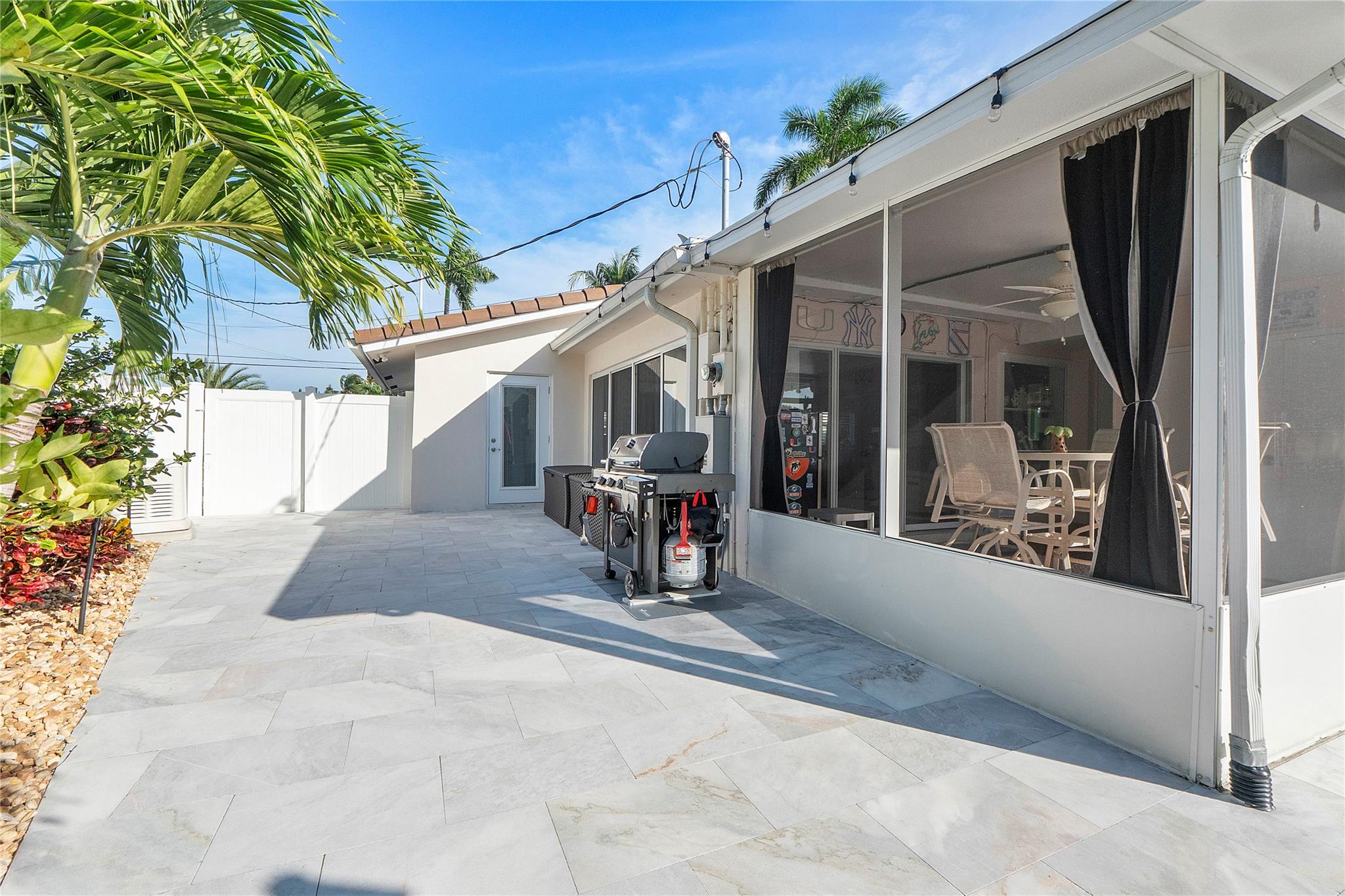 731 SE 4th Ave Pompano Beach, FL 33060