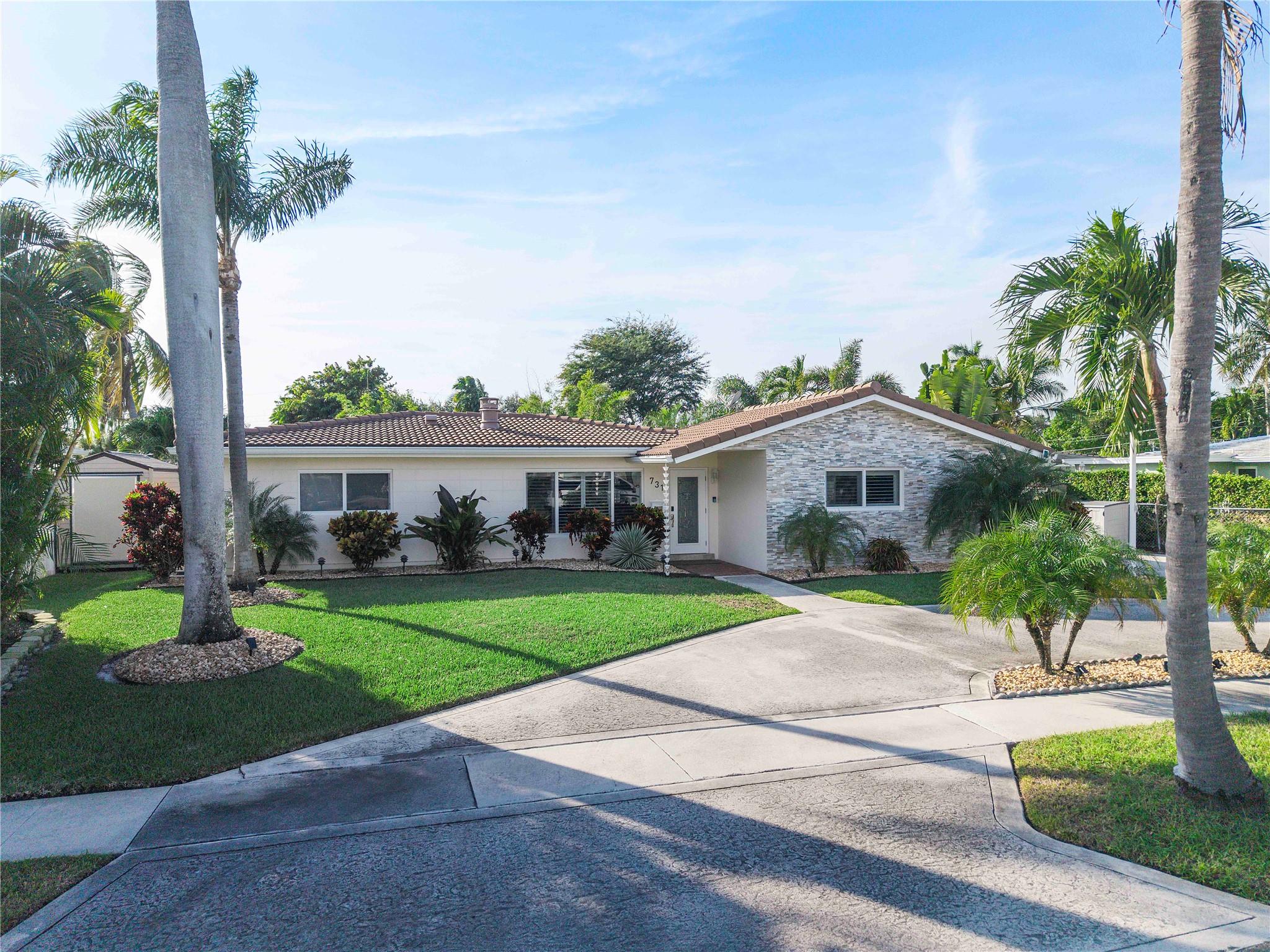 731 SE 4th Ave Pompano Beach, FL 33060