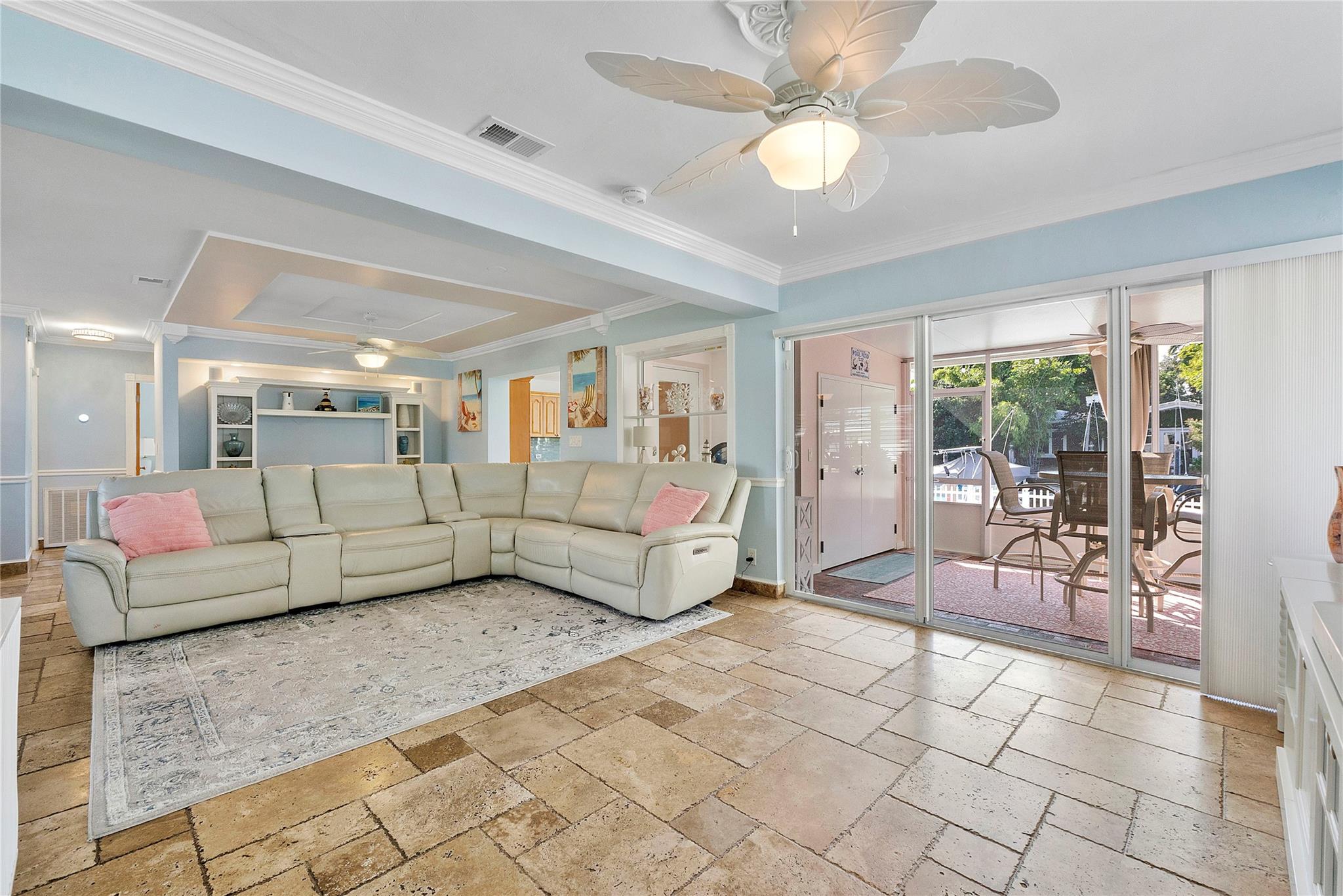 731 SE 4th Ave Pompano Beach, FL 33060