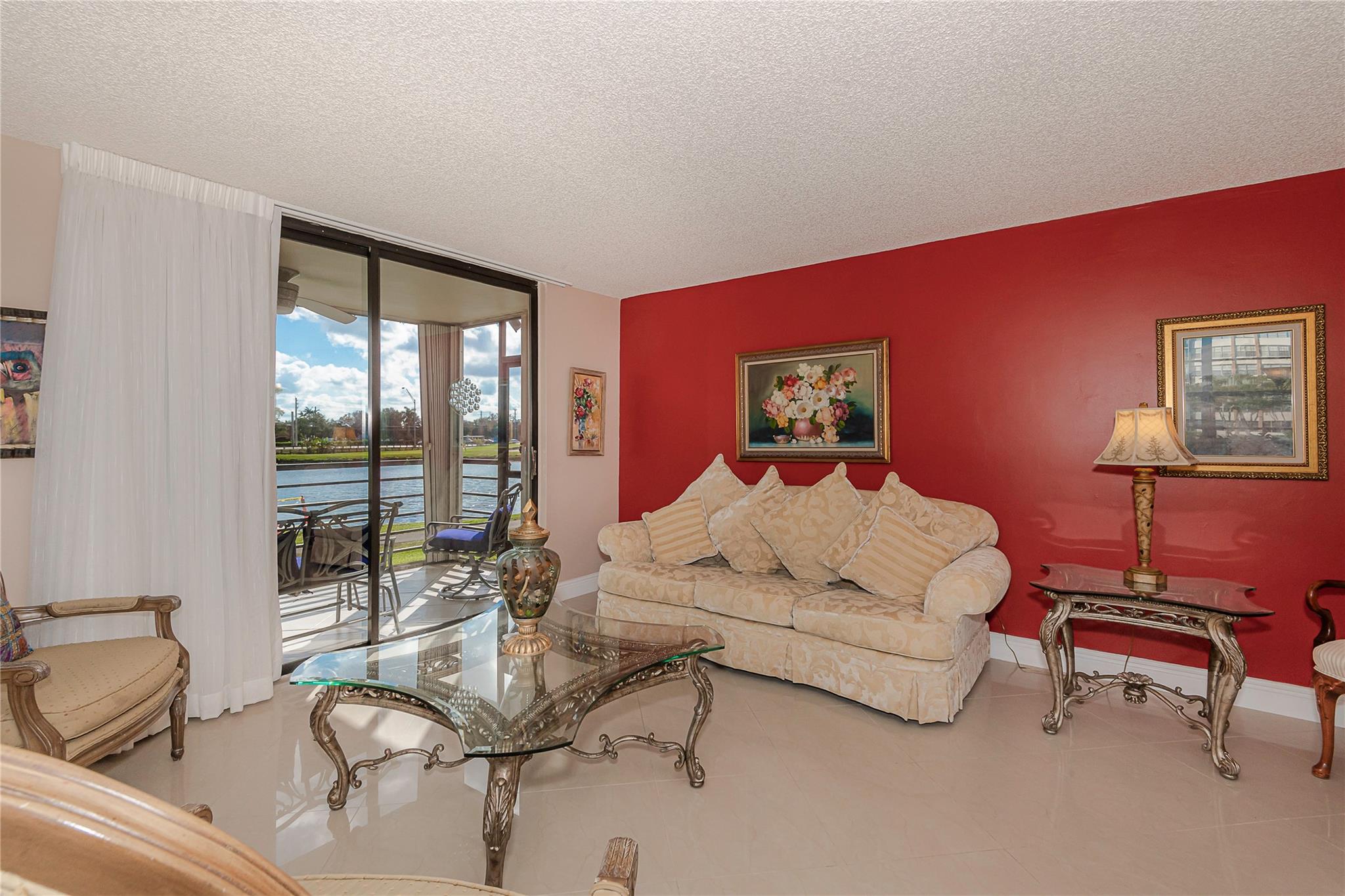 1200 Saint Charles Pl #L-19 Pembroke Pines, FL 33026