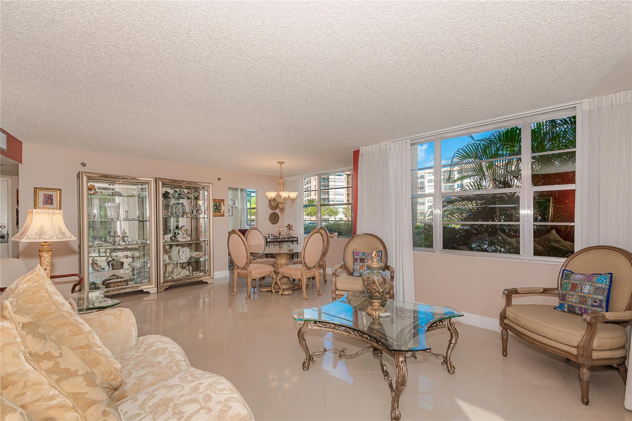 1200 Saint Charles Pl #L-19 Pembroke Pines, FL 33026